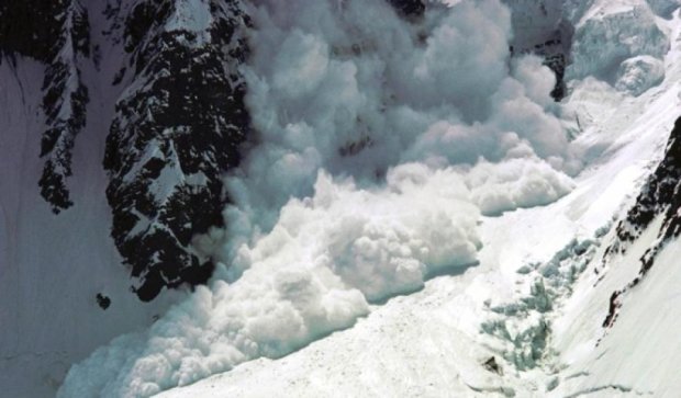 Рятувальники попередили про лавини на Закарпатті 