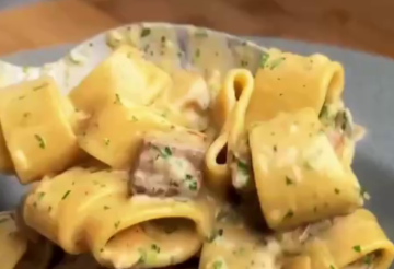 Стейк-паста, кадр из видео