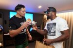 Усик и Чисора, фото: Twitter \\ MatchroomBoxing
