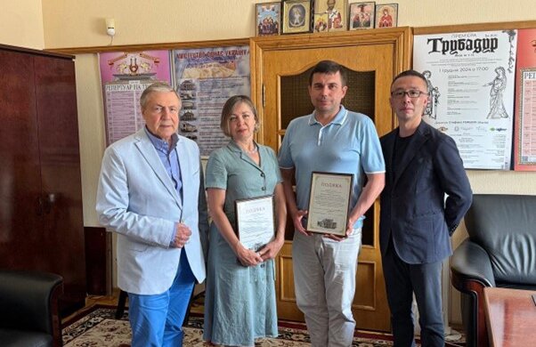 Киносоюз во главе с Артемом Колюбаевым передал балетное снаряжение для новой постановки Национальной оперы Украины