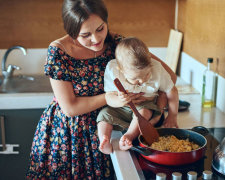 Найкращі меми на 31 грудня: "Не чіпай, це на Новий рік"