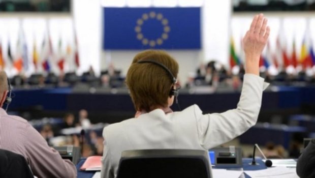 Европарламент определился с датой голосования за безвиз для Украины