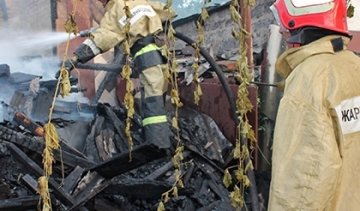Мати лишила своїх дітей горіти в будинку 