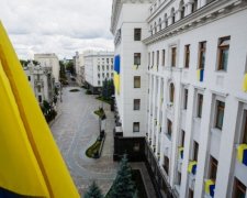 Західні донори спонсорують українських корупціонерів