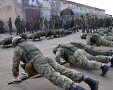 Дырляндия "процветает": в сети высмеяли военные соревнования боевиков