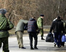 У собачій будці краще: як живуть ув'язнені в "ЛДНР"