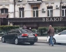 "Велюр" Тищенка в Києві вляпався у скандал по другому колу - п'яні вечірки до ранку в розпал карантину