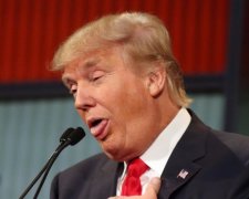 Трамп знову познущався над Клінтон