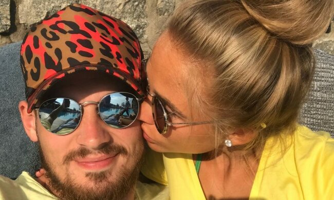 Напівгола дружина динамівця дала фору Волочковій: не балерина, але погляньте на ці форми