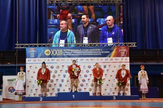 Украинцы завоевали 10 медалей на международном турнире по самбо