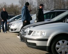 Скільки мільярдів витратили українці на євробляхи: цифри, в які важко повірити