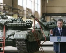 Порошенко запретил коррупционерам носить зонтики