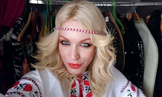 Травесті-діва Монро