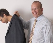 Частным коллекторам разрешили "выбивать" долги