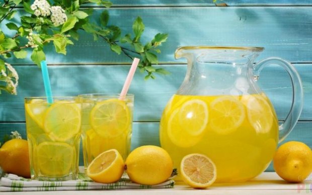Лимон і цукор творять чудеса: рецепт лимонаду