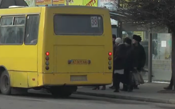 Громадський транспорт. Фото: скрін youtube