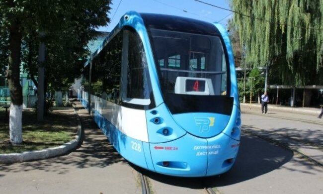 У Вінниці презентували трамвай майбутнього (фото)