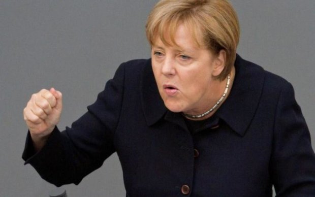 Меркель неожиданно вступилась за Путина