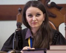 Бывшая судья Царевич будет добиваться отмены решения Порошенко