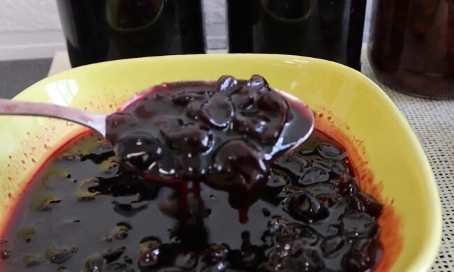 Варення з черешні, кадр з відео