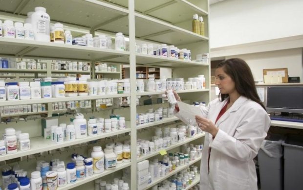 Осторожно в аптеке: список препаратов, которые не лечат