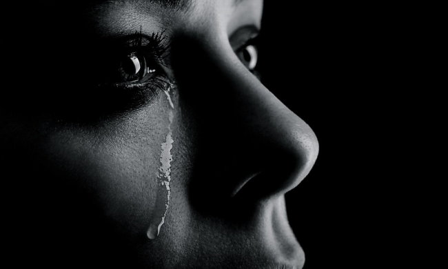 "Якби вчасно звернулася у лікарню...": жінка за одну ніч втратила 10 дітей, виною стала жахлива аномалія