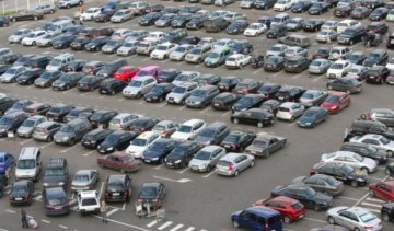 Паркувальники затримували евакуацію під час пожежі в ТЦ Києва