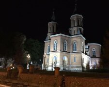 У Чернівцях підсвітили органний зал, фото з Фейсбук