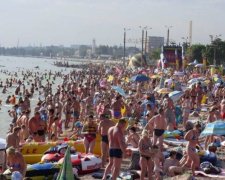 В Бердянске продают тень: на очереди воздух и море