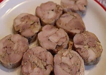 Домашняя куриная колбаса, фото: Телеграмм / Кухня по-мужски