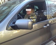Поліція затримала п'яну жінку-водія з двома дітьми