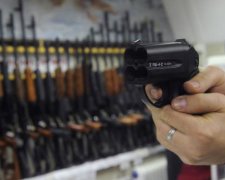 У США затримали українця за вивезення військового обладнання