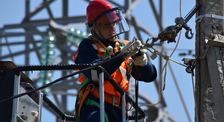 Ремонт енергетики. Фото: Unsplash