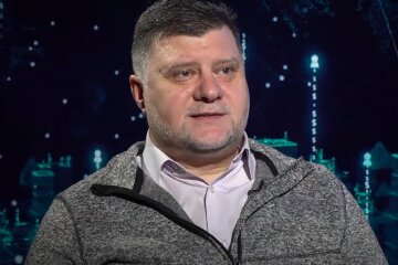 Олександр Новохатський