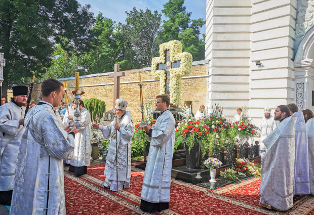 Літія на могилі Митрополита Володимира