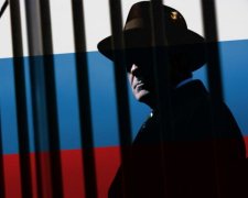 Портреты Путина и секретные материалы: СБУ поймала банду кремлевских шпионов