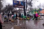 У Франківську продавці заполонили тротуар, фото Андрій Роспатнюк: Facebook Комуналка ІФ