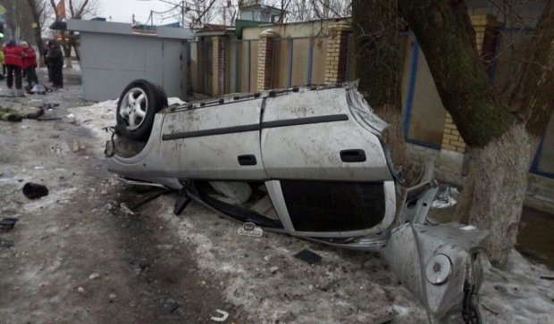 У Донецьку розірвало автомобіль з двома окупантами