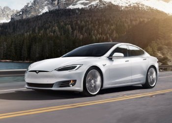 Электрокар Tesla