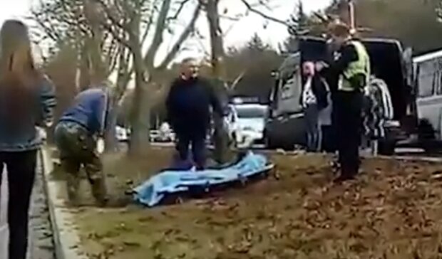 Під Тернополем гігантська яма вбила молодого мотоцикліста - залізний кінь спіткнувся, тіло відлетіла на кілька метрів