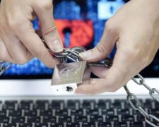 Роскомнадзор зобов'яжуть співпрацювати з його головним ворогом