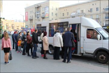 У Запоріжжі бидло-маршрутник накинувся на пенсіонерку: "Обкладав матом і погрожував"