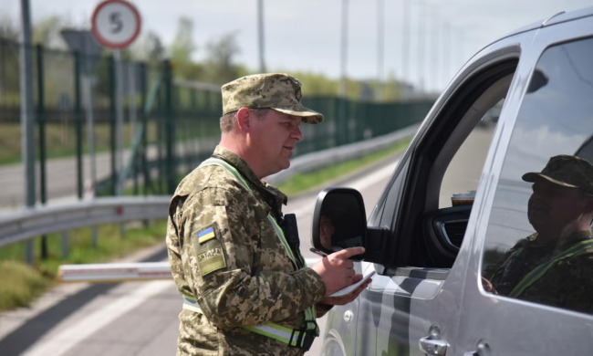 Проверка документов на границе Украины
