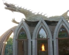 Дача з драконом, фото: кадр з відео