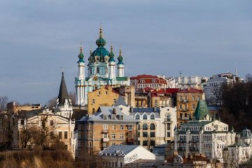 Курс валют на 11 травня: долар і євро тиснуть на гривню