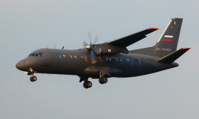 Росія припиняє збирати літаки Ан-140 через українські санкції