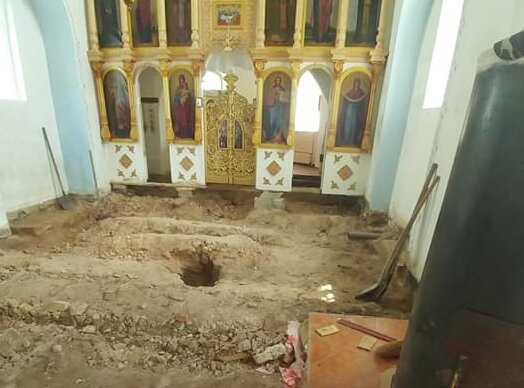 Останки, найденные в храме - фото из Facebook Оксаны Полищук
