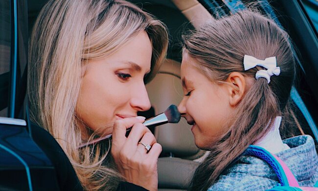 "Жизнью пахнет": Лобода с дочкой покорили Грузию зажигательными танцами