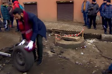 В Черновцах разъярённые водители пришли под мэрию: "Лопнули шины и терпение"