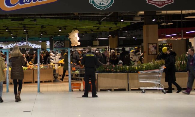 Продуктовий кошик значно здорожчає: як ціни вдарять по кишеням українців